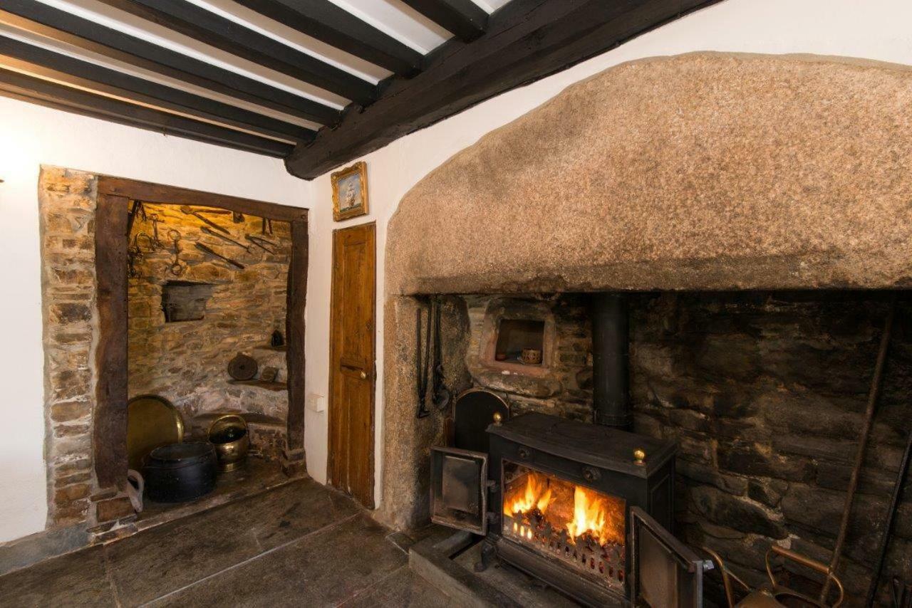 Hallagather Farmhouse Crackington Haven Exterior foto